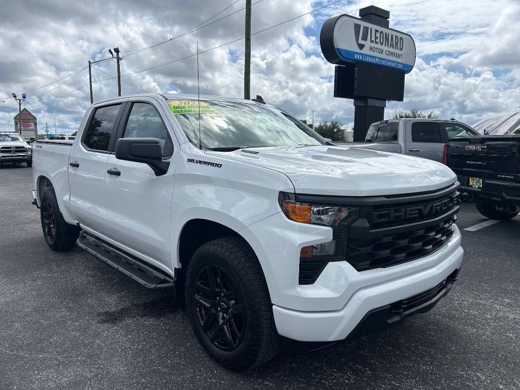 2025 Chevrolet Silverado 1500 Custom's photo