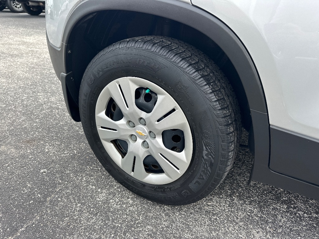 2016 Chevrolet Trax LS - Photo 23