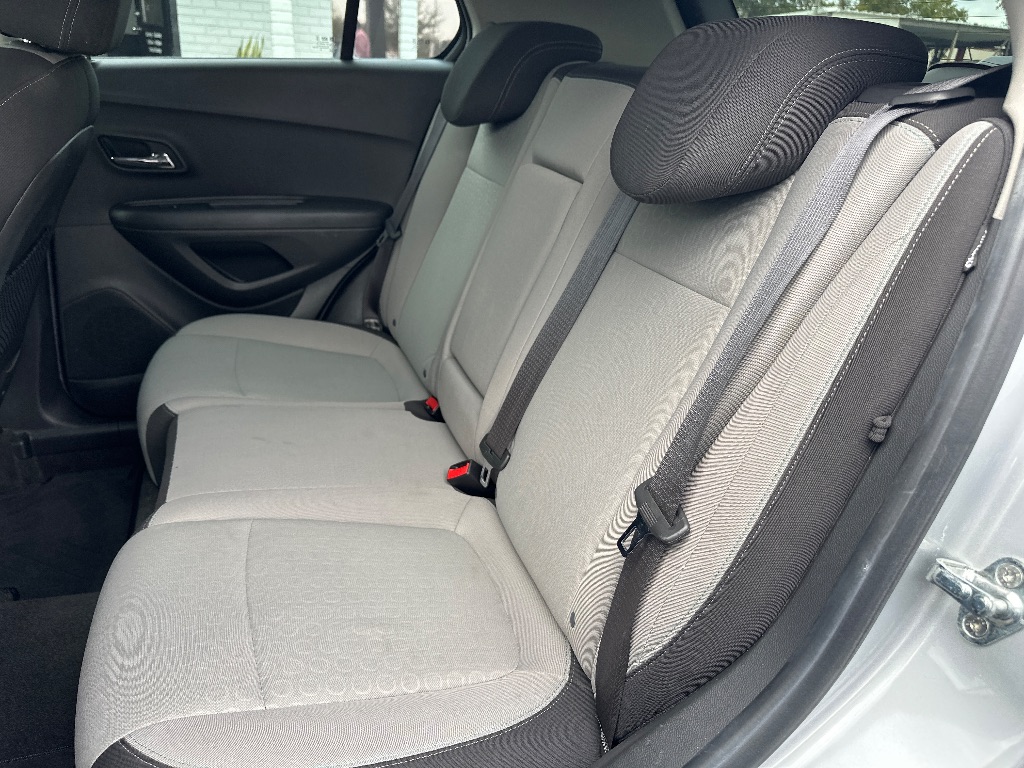 2016 Chevrolet Trax LS - Photo 15