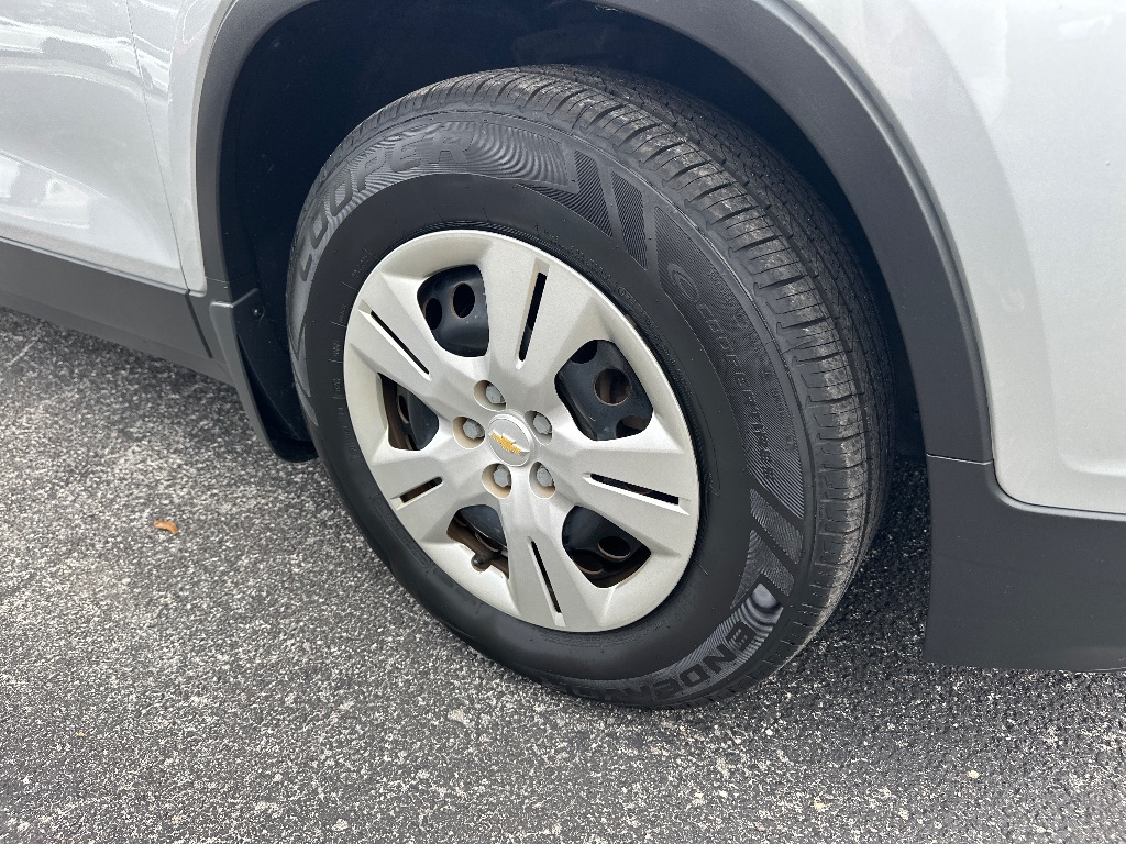 2016 Chevrolet Trax LS - Photo 22