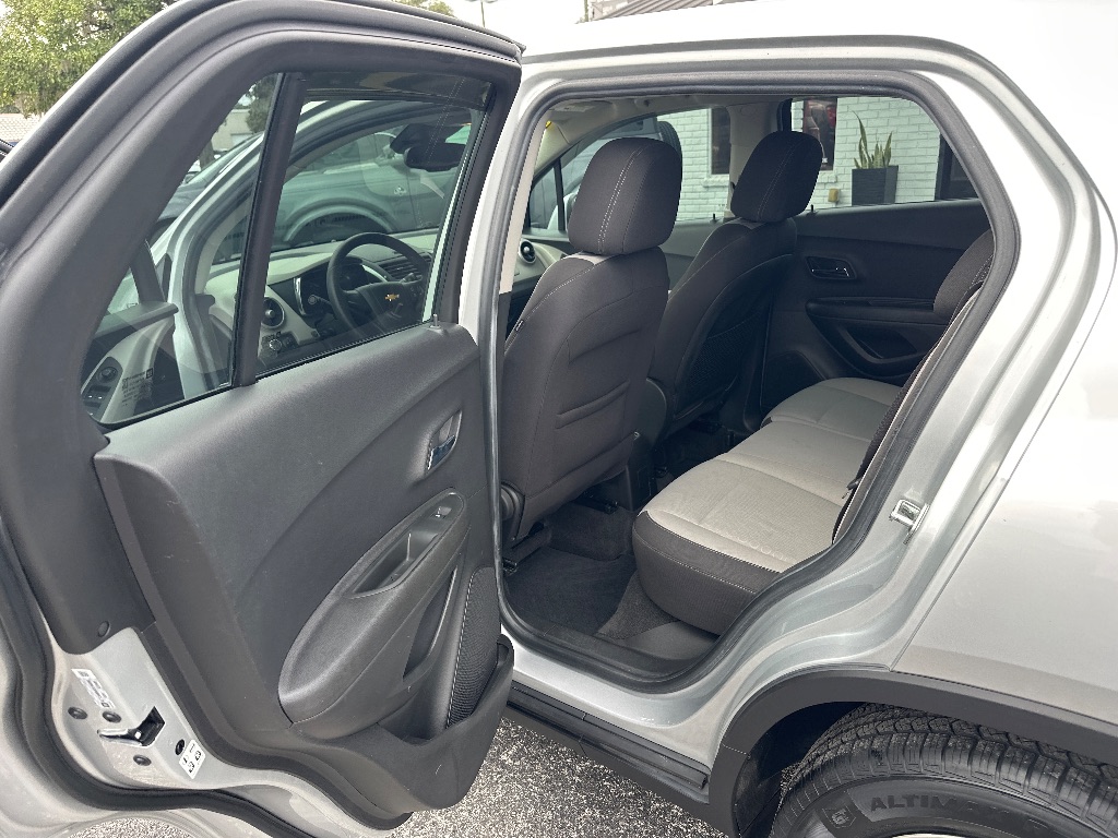 2016 Chevrolet Trax LS - Photo 14