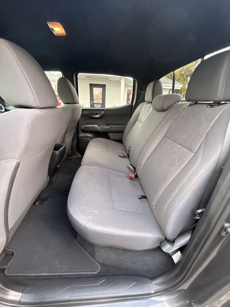 2018 Toyota Tacoma TRD Sport - Photo 15