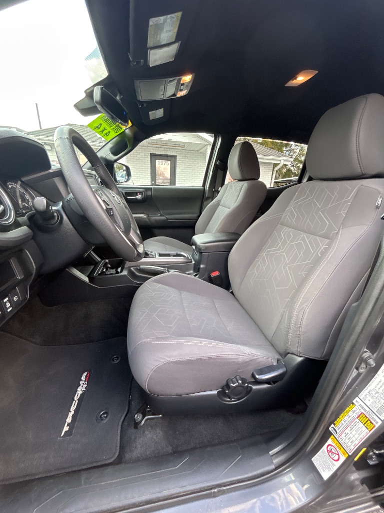 2018 Toyota Tacoma TRD Sport - Photo 14